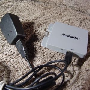 DreamGear Rechargeable Battery Pack for Wii Fit Board  w/power supply